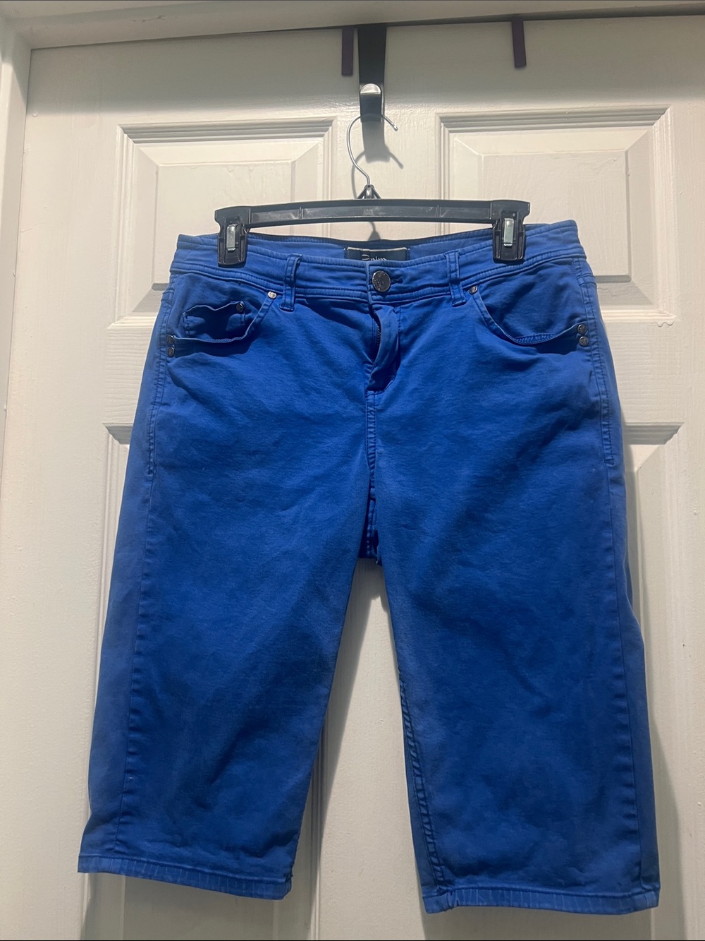 Tommy Bahama Cobalt Blue Knee Length Shorts.